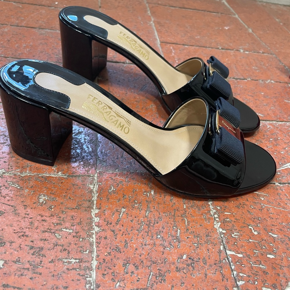 Salvator Ferragamo Patent Leather Eolie Sandal size 8. Black.